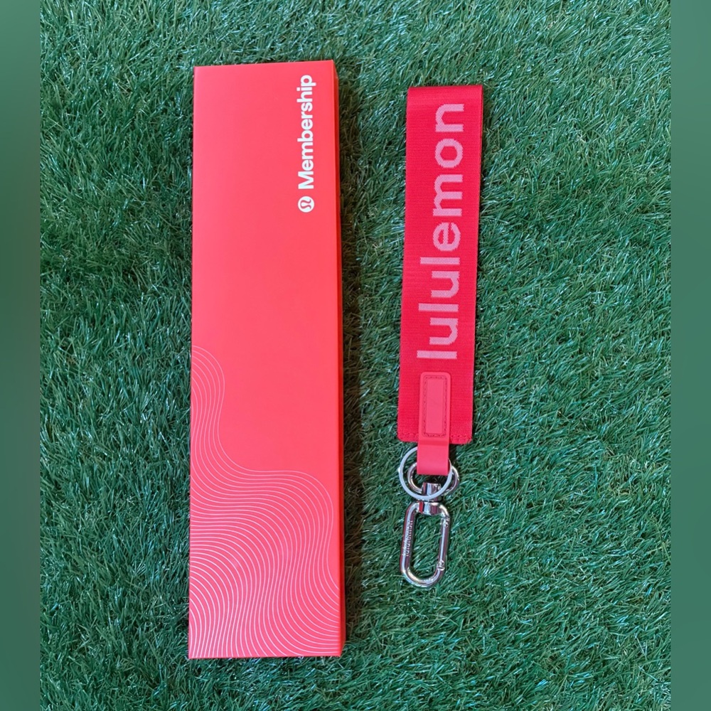 Lululemon ❤️ Collective Pinnacle Plus Red “Never Lost Keychain”